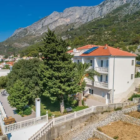 Oda ve Kahvaltı Gomila