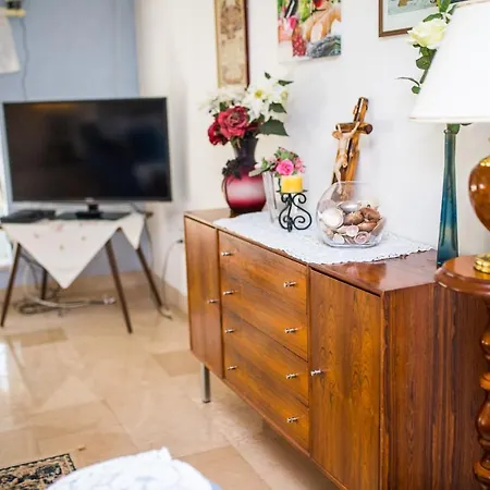 Oda ve Kahvaltı Gomila