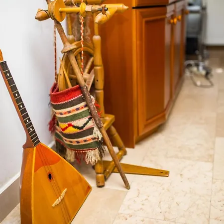 Gomila Oda ve Kahvaltı Brist