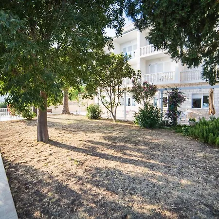 Oda ve Kahvaltı Gomila