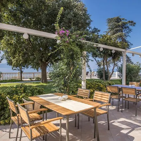 Gomila Bed & Breakfast