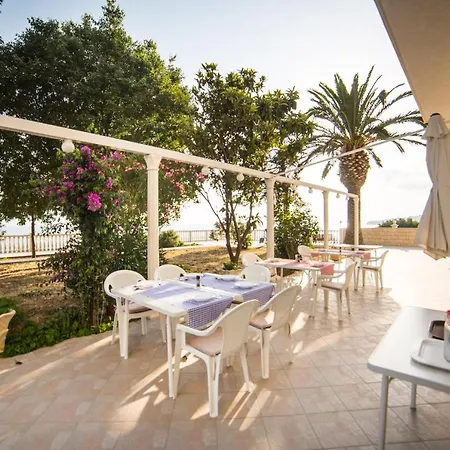 Gomila Frühstückspension 3*