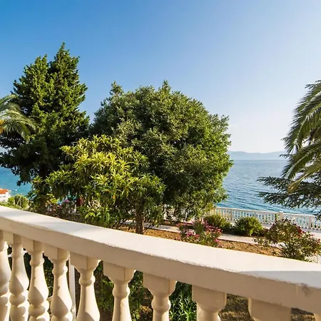 krevet i doručak Gomila 3*